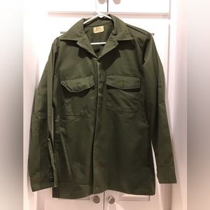 Vintage Army Button Down shirt Shade 507 15.5 x 33